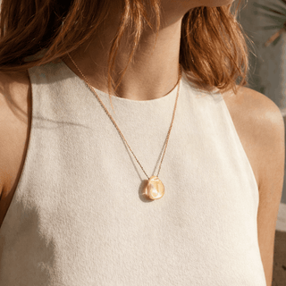 LALIQUE - CABOCHON PENDANT GOLD LUSTER